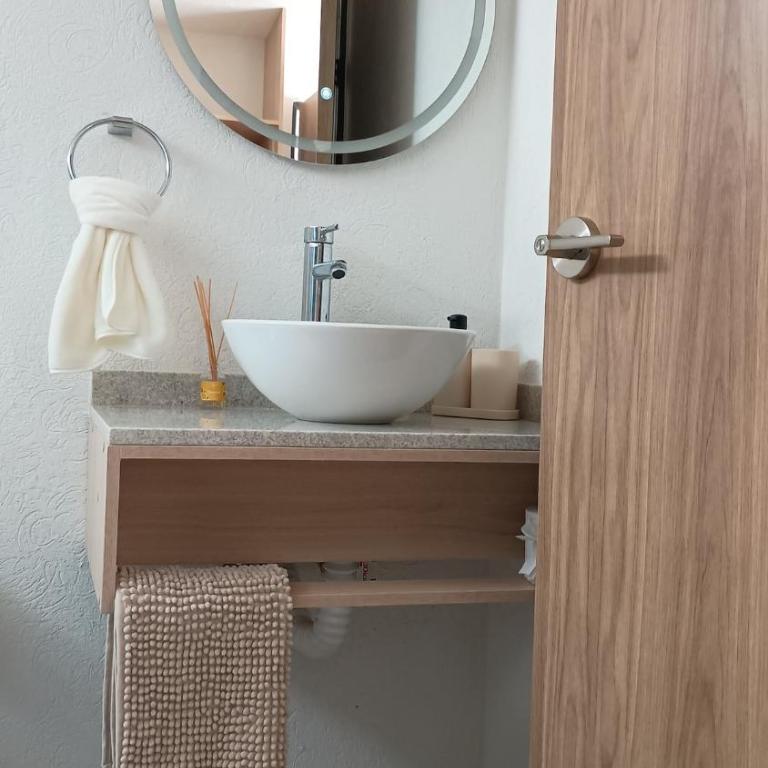Apartment in the Heart of Tlaquepaque with Pool 6 persons - Apartment mit 3 Schlafzimmern - 55