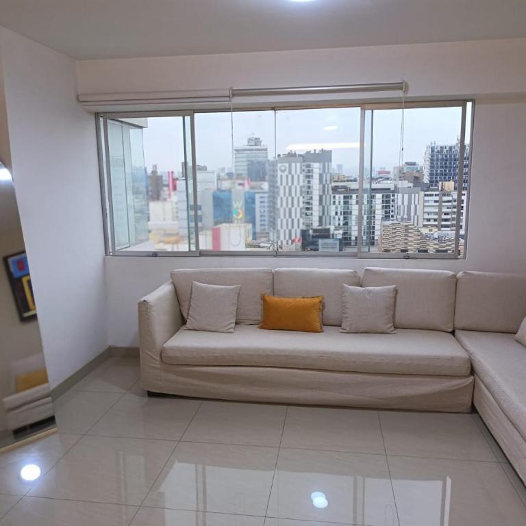 Apart Peru - One-Bedroom Apartment with City View - 12