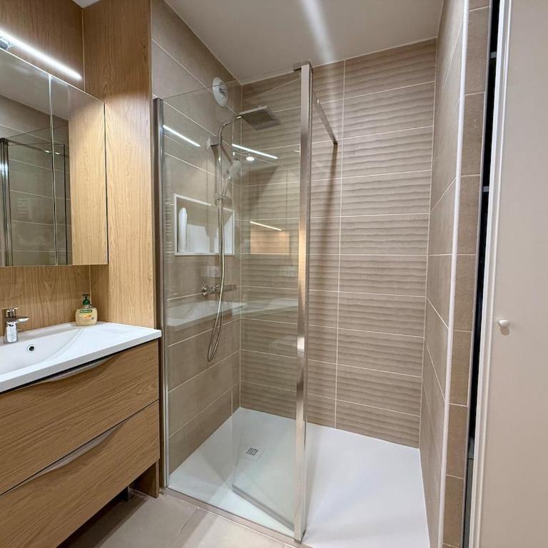 Private Garden Riviera Escape, Pool, Near Beach & Antibes - Appartement 1 Chambre - 18
