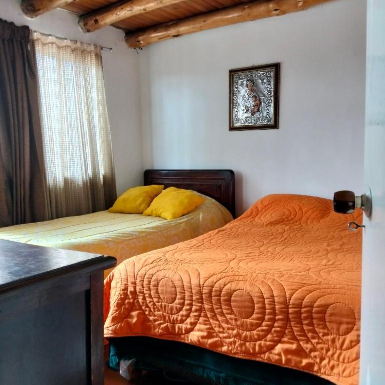 Hospedaje Patty Cajicá - Habitación Doble Familiar - 1