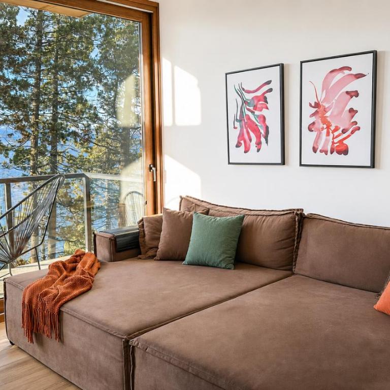 2BR apartment with lake view, heated pool, dishwasher - Two-Bedroom Apartment - 12