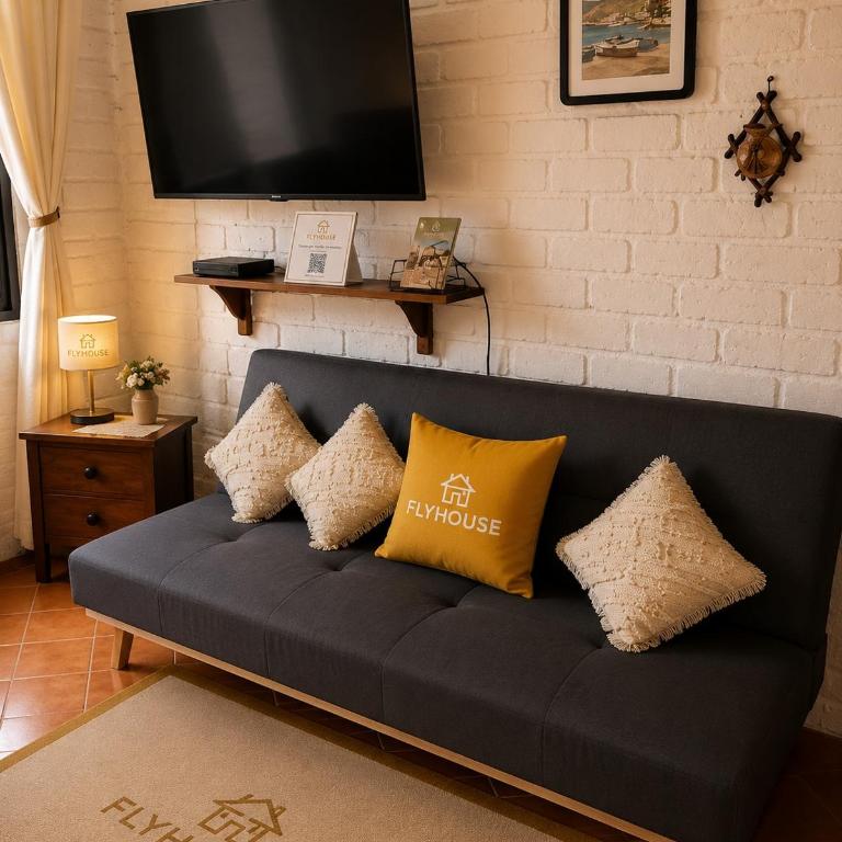 Las Terrazas Flyhouse - Three-Bedroom House - 2
