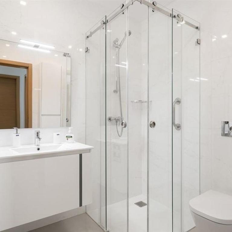 Hébergement avec vue magnifique à Roquebrune-Cap-Martin - Villa avec Piscine Privée - 3