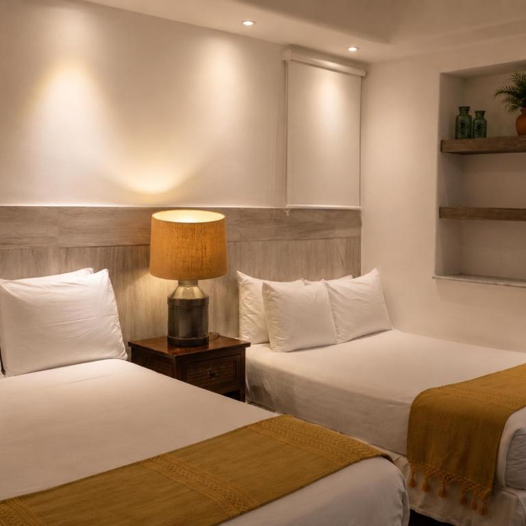 Casa Tortugas Boutique Hotel - A Hidden Gem in Cancun - Suite Principal con vistas a la laguna - 2 camas dobles - 5