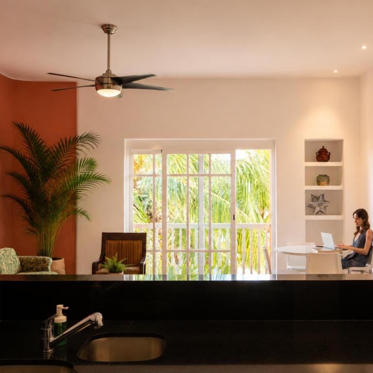 Casa Tortugas Boutique Hotel - A Hidden Gem in Cancun - Suite Principal con vistas a la laguna - 2 camas dobles - 6