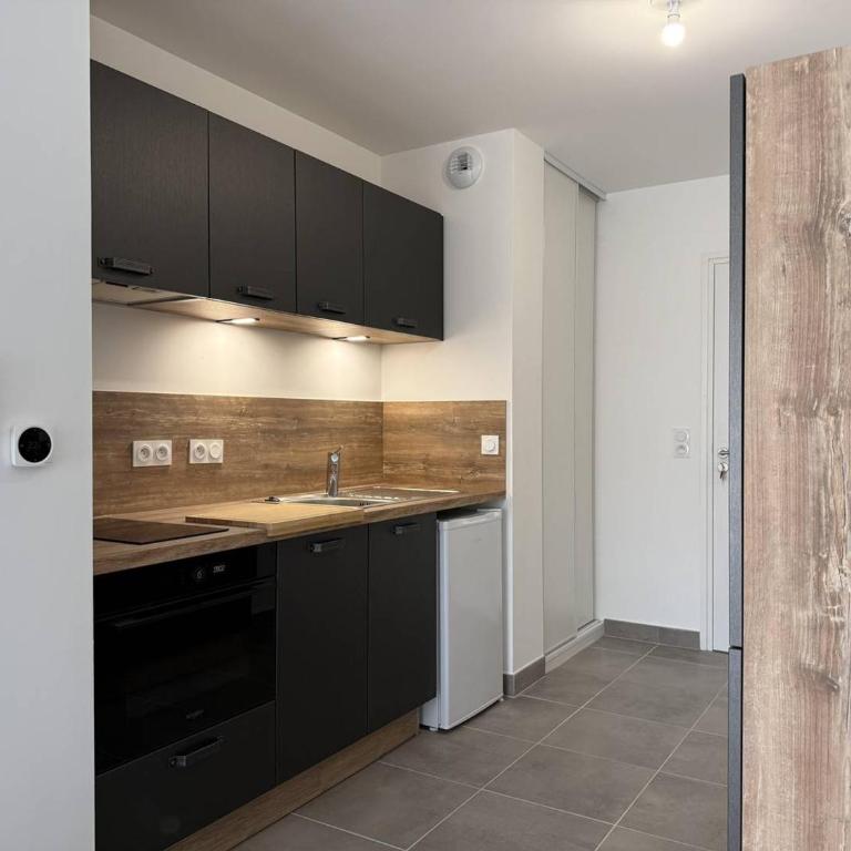 Appartement moderne avec terrasse, WIFI - 2 pers. - FR-1-368-479 - Apartment - 9