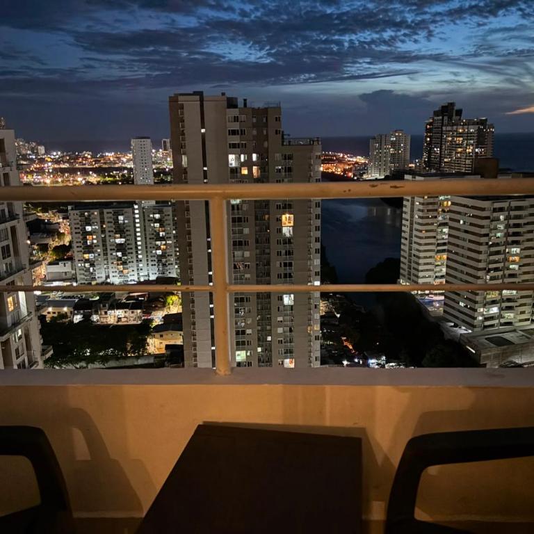 CONSTRUESCALA PM - Torre 811 - Three-Bedroom Deluxe Apartment - 11