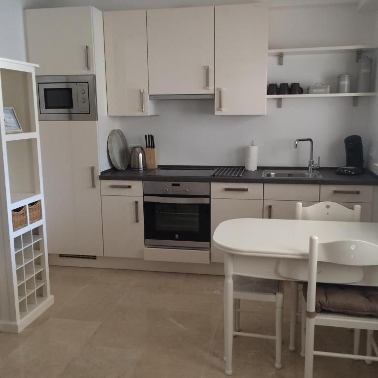 Casa Holandaluzas Marbella near Beach, with salt water Pool and private parking - Apartamento con vistas a la piscina - 35