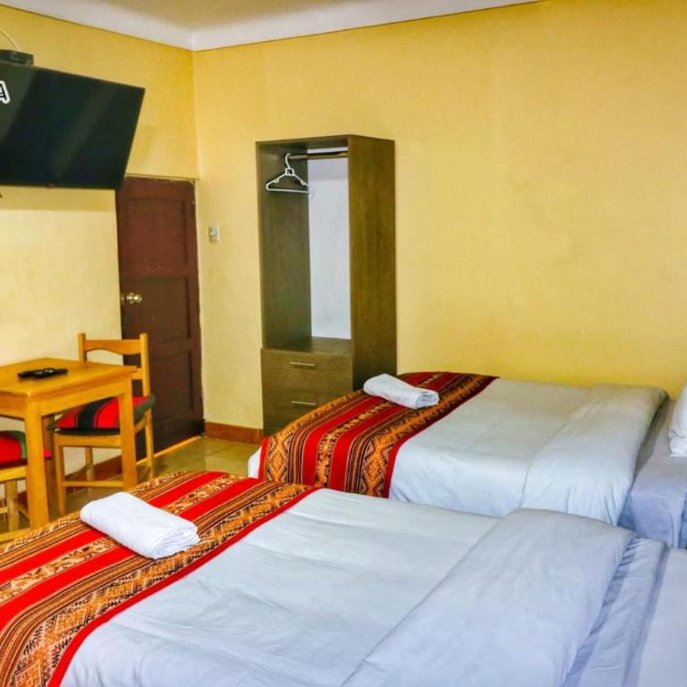 Cusco Hawka Pacha hostal - Family Room with Private Bathroom - 1