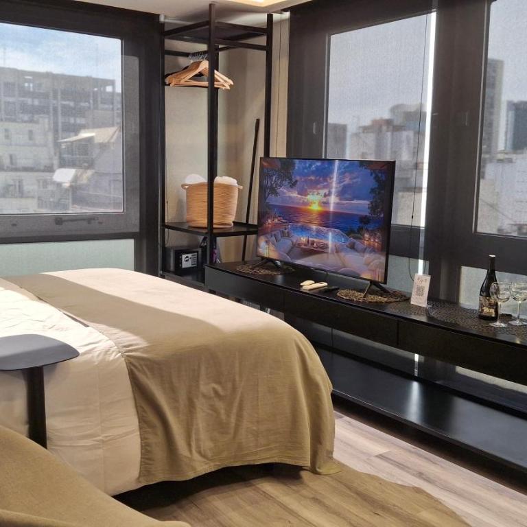 Comodidad y belleza, seguridad 24hs, céntrico, cochera, zona Galerías Pacífico y Obelisco - Apartamento Deluxe de 1 dormitorio con vistas a la ciudad - 23