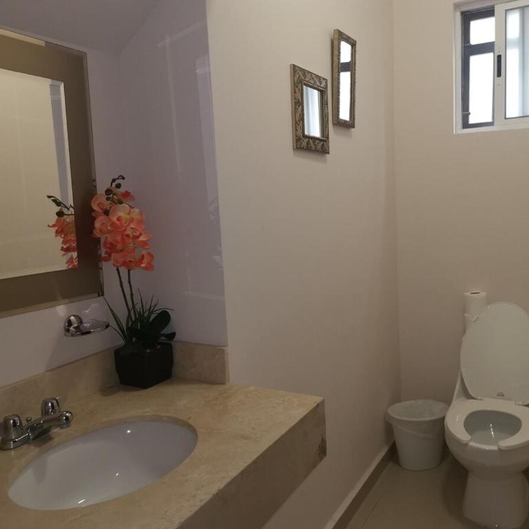 Casa Ideal para Empresas y Familias - Casa de 3 dormitorios - 48