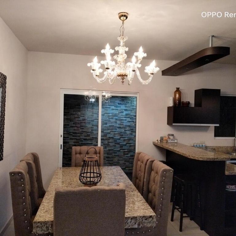 Casa Ideal para Empresas y Familias - Casa de 3 dormitorios - 45