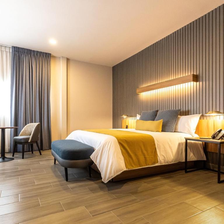 AUBE Hotel - Superior Zimmer mit Kingsize-Bett - 4