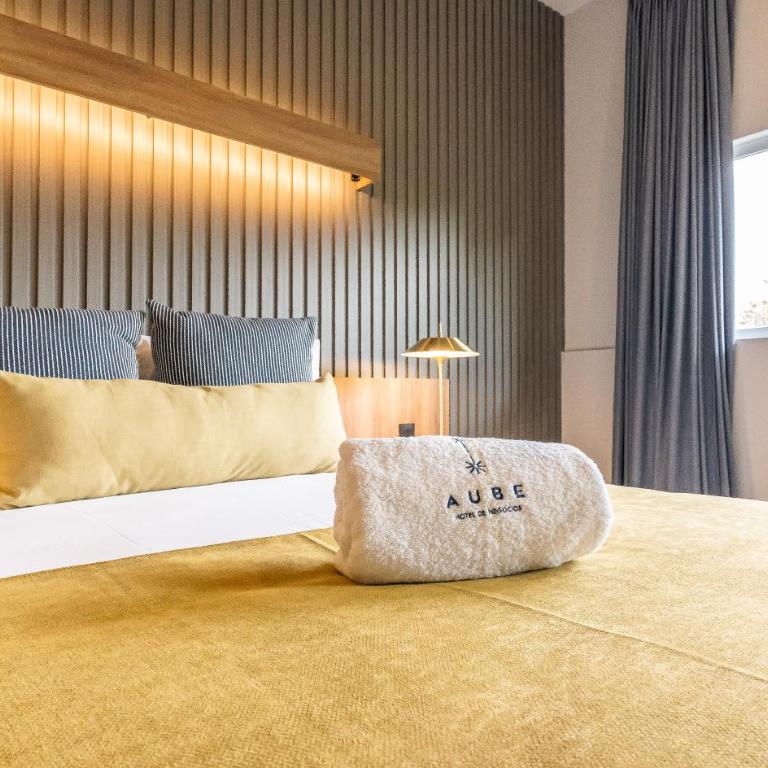 AUBE Hotel - Superior Zimmer mit Kingsize-Bett - 6