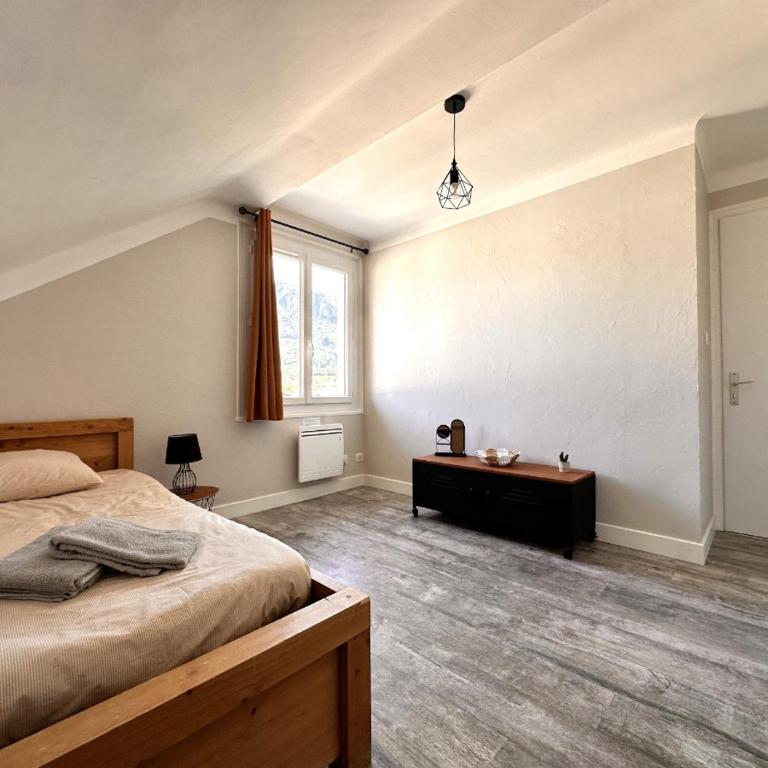 Appartement T5 lumineux proche stations de ski - 2 places de parking privé - Appartement - 3