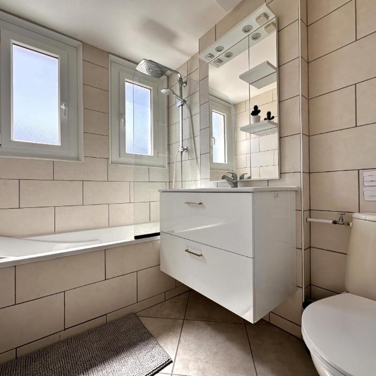 Appartement T5 lumineux proche stations de ski - 2 places de parking privé - Appartement - 4