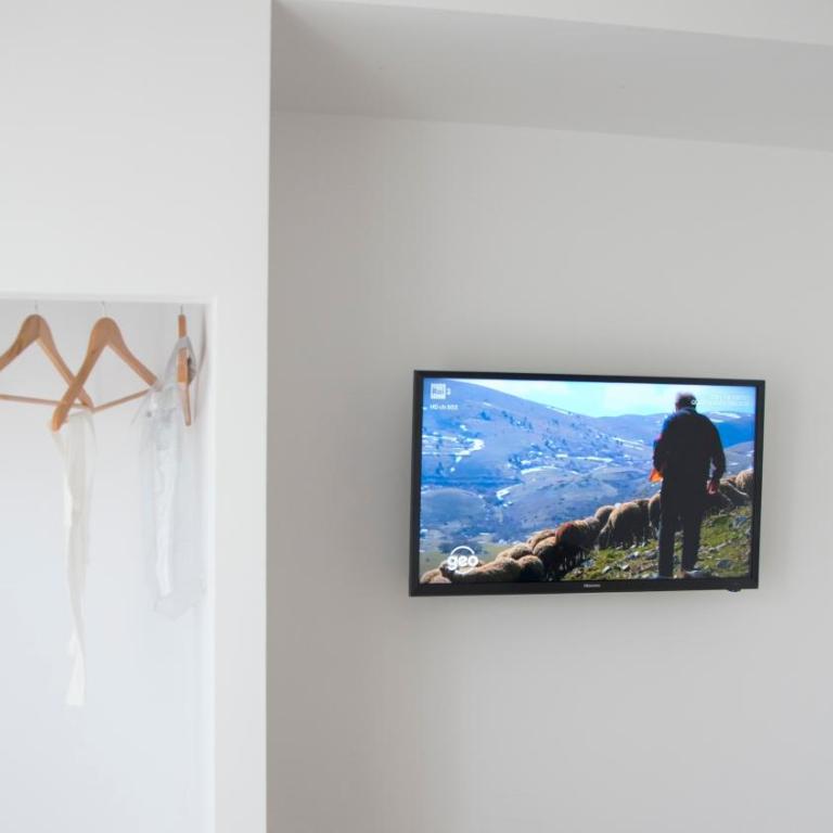 Limen Matera Guesthouse - King Room with Balcony - 2