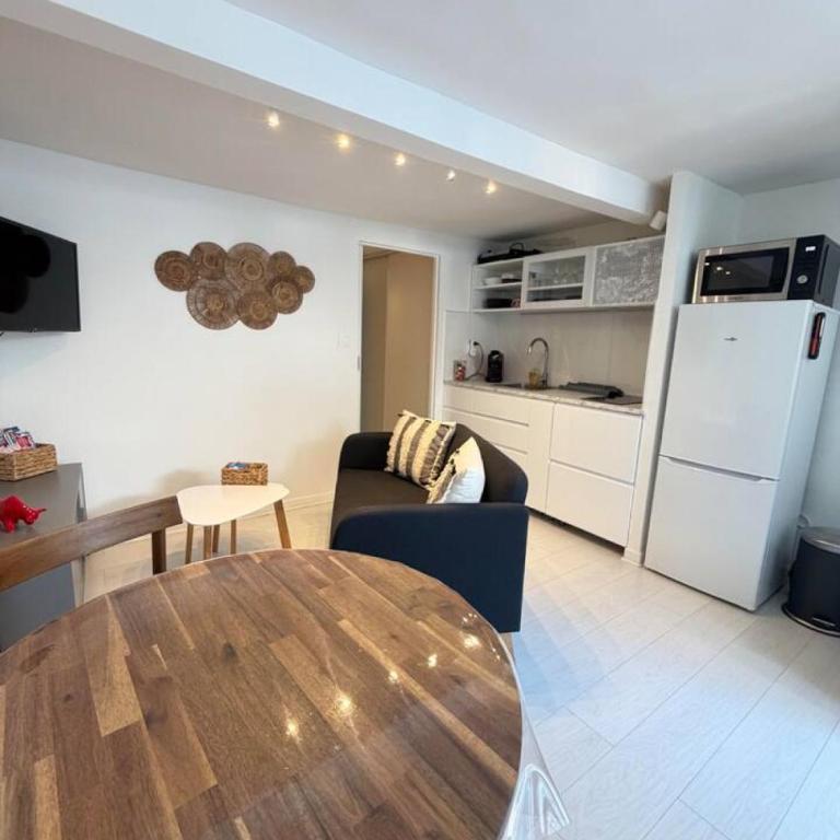 Studio Moderne tout équipé, petit extérieur Nîmes - Appartement 1 Chambre - 1