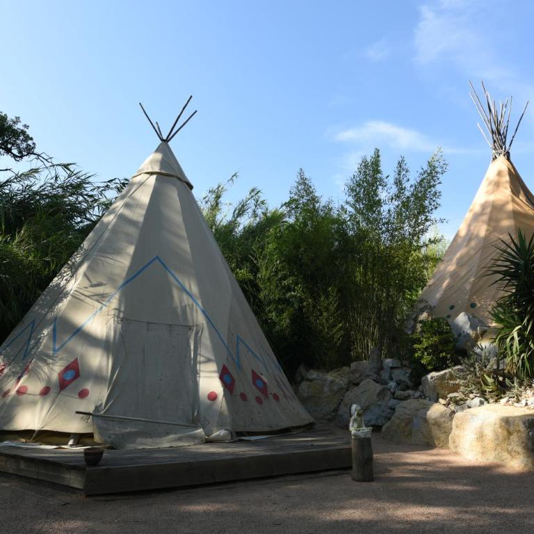 Logement insolite glamping tipi et lodge Var Grimaud - Zelt - 6