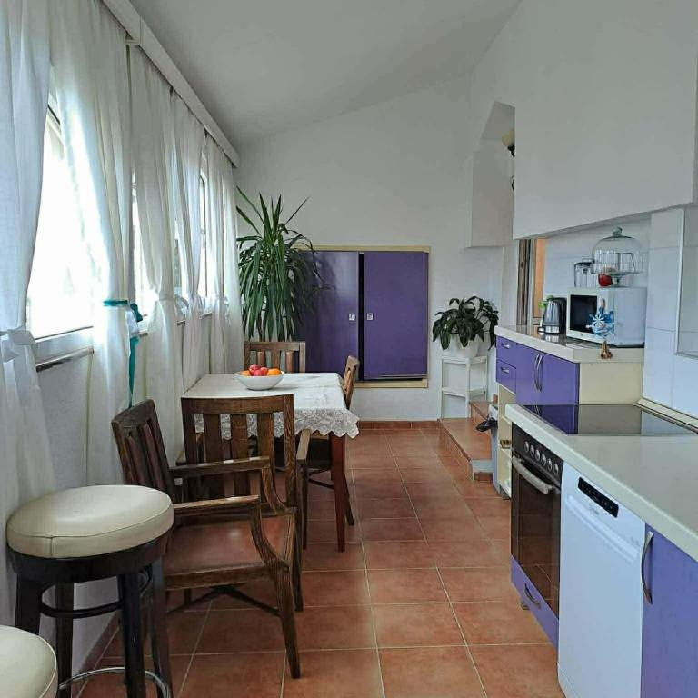 Cozy apartment - Apartman sa 3 Spavaće Sobe i Pogledom - 14