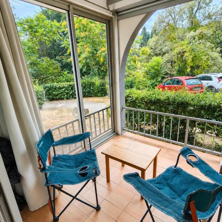 Appartement tout equipé en rdc climatisé terrasse et parking - Studio-Apartment mit Queensize-Bett - 2