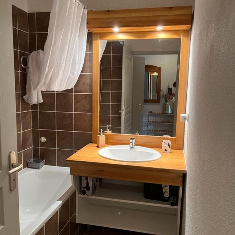 T3 ALBIEZ-MONTROND proche SYBELLES - Appartement 3 Chambres - 8