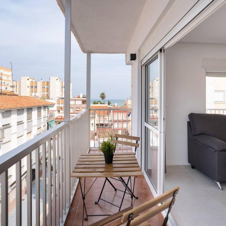 Apartamento con vistas al mar - Three-Bedroom Apartment - 3