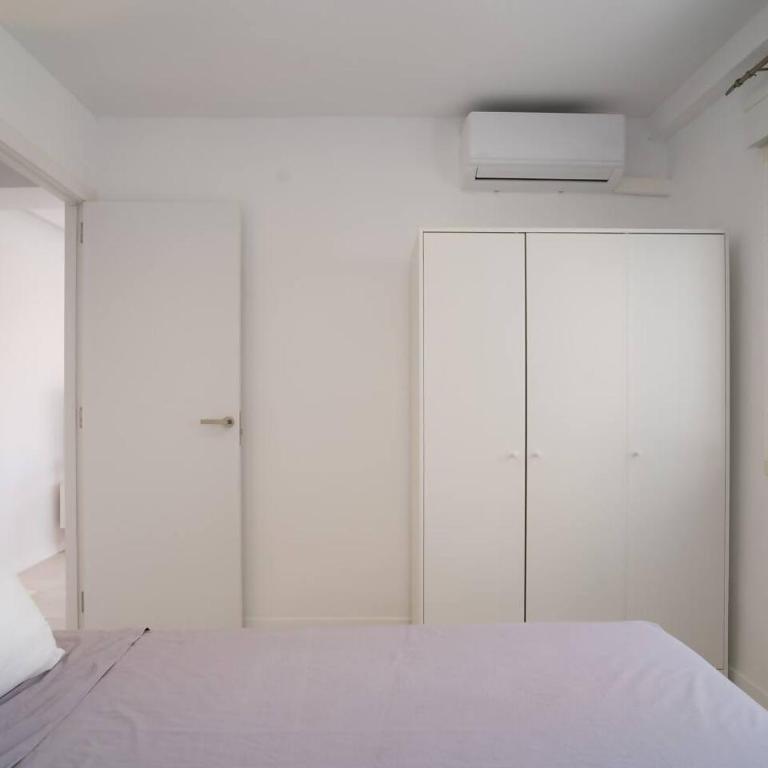Apartamento con vistas al mar - Three-Bedroom Apartment - 12