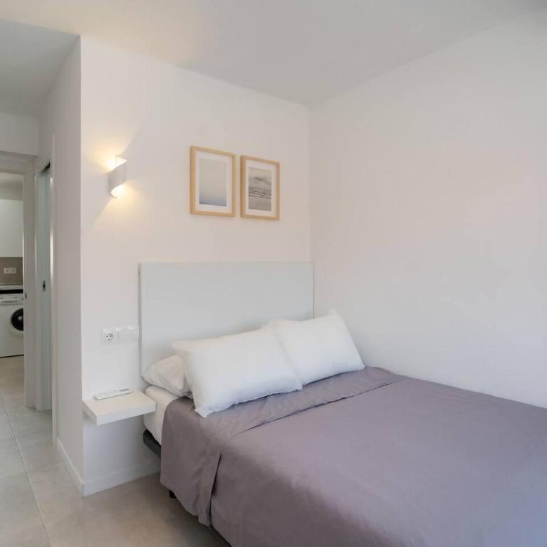 Apartamento con vistas al mar - Three-Bedroom Apartment - 15