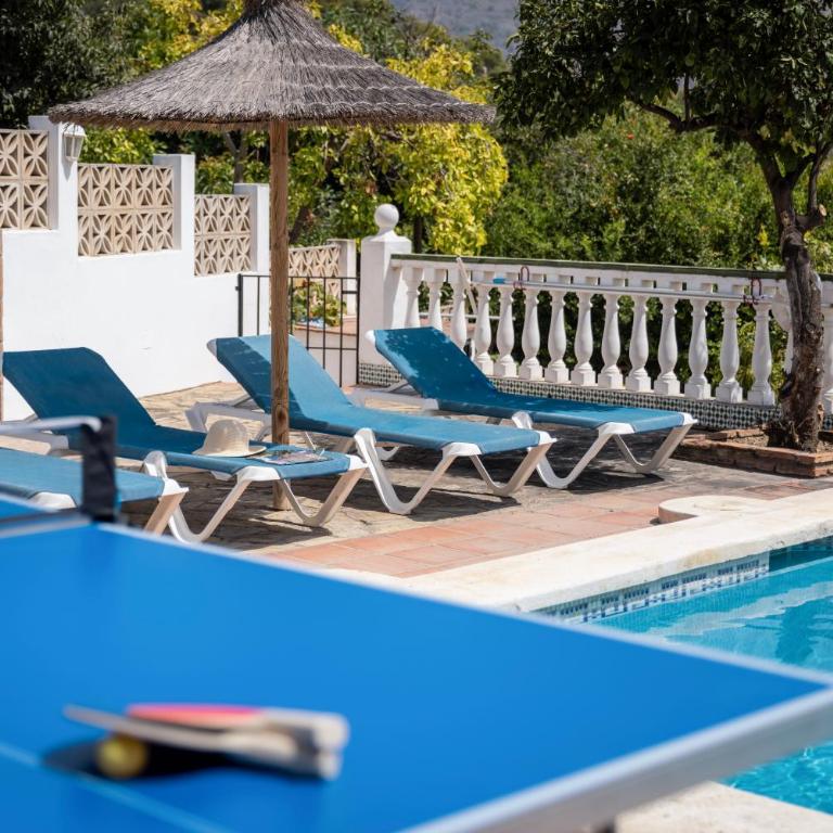 Villa Nerja with Pool, BBQ, Games & Fireplace - Villa - 4