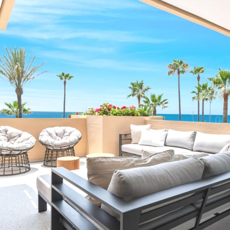 Apartment Palmeras Pool direct access to the beach - Apartment with Sea View - 23