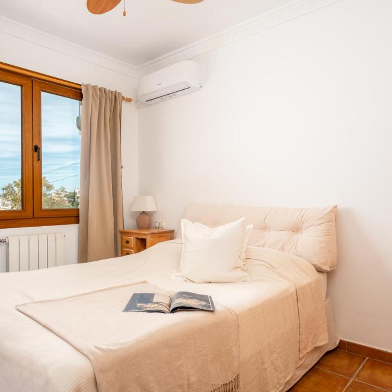 Spacious 4BR Townhouse | Private Rooftop Terrace - Ferienhaus mit 4 Zimmern - 11