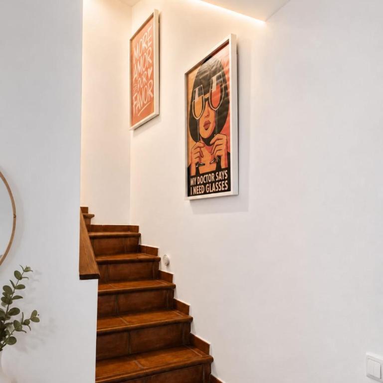 Spacious 4BR Townhouse | Private Rooftop Terrace - Ferienhaus mit 4 Zimmern - 20