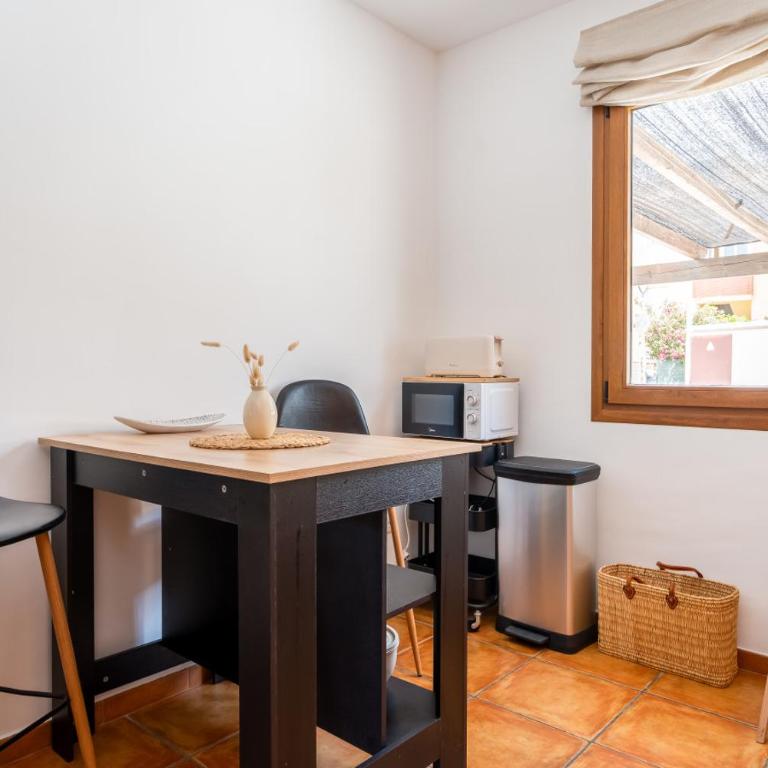 Spacious 4BR Townhouse | Private Rooftop Terrace - Ferienhaus mit 4 Zimmern - 19