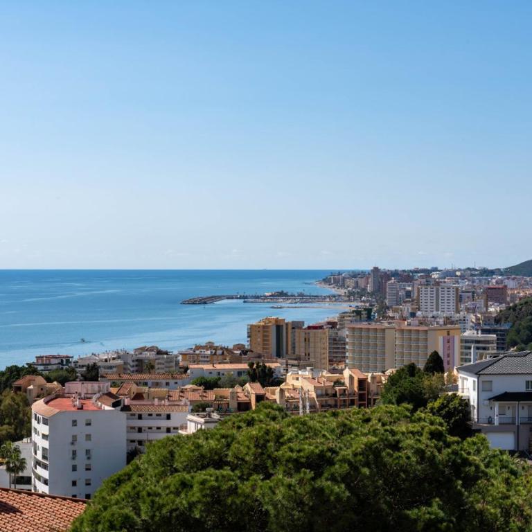 Spacious 4BR Townhouse | Private Rooftop Terrace - Ferienhaus mit 4 Zimmern - 21
