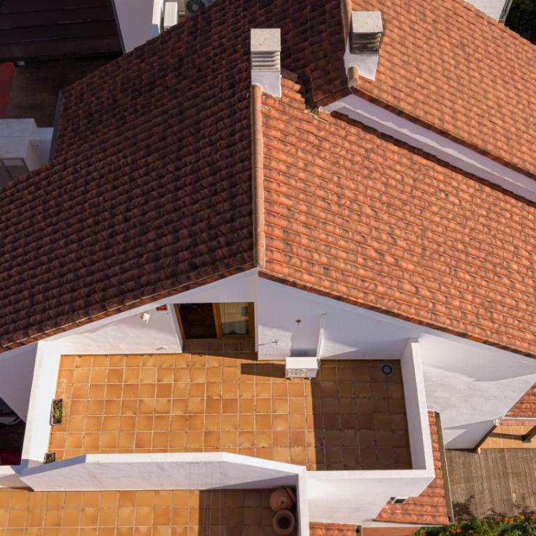 Spacious 4BR Townhouse | Private Rooftop Terrace - Ferienhaus mit 4 Zimmern - 22
