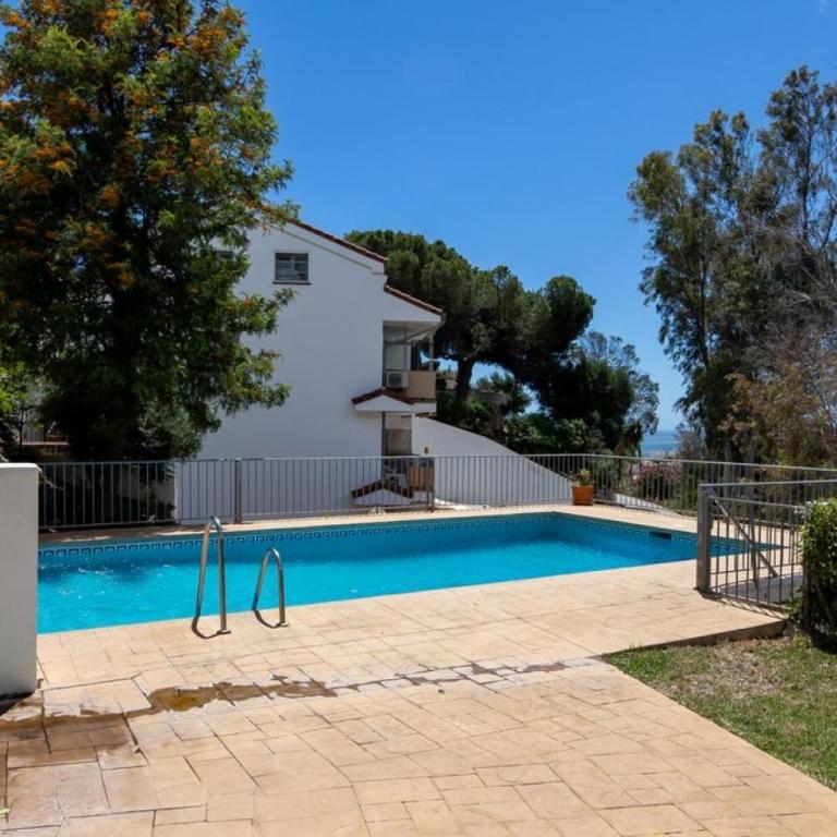 Spacious 4BR Townhouse | Private Rooftop Terrace - Ferienhaus mit 4 Zimmern - 26