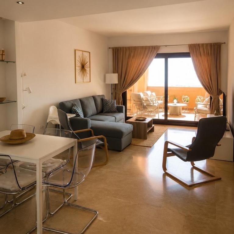 2 bedrooms sea view apartments in La Duquesa - Two-Bedroom Apartment - 4
