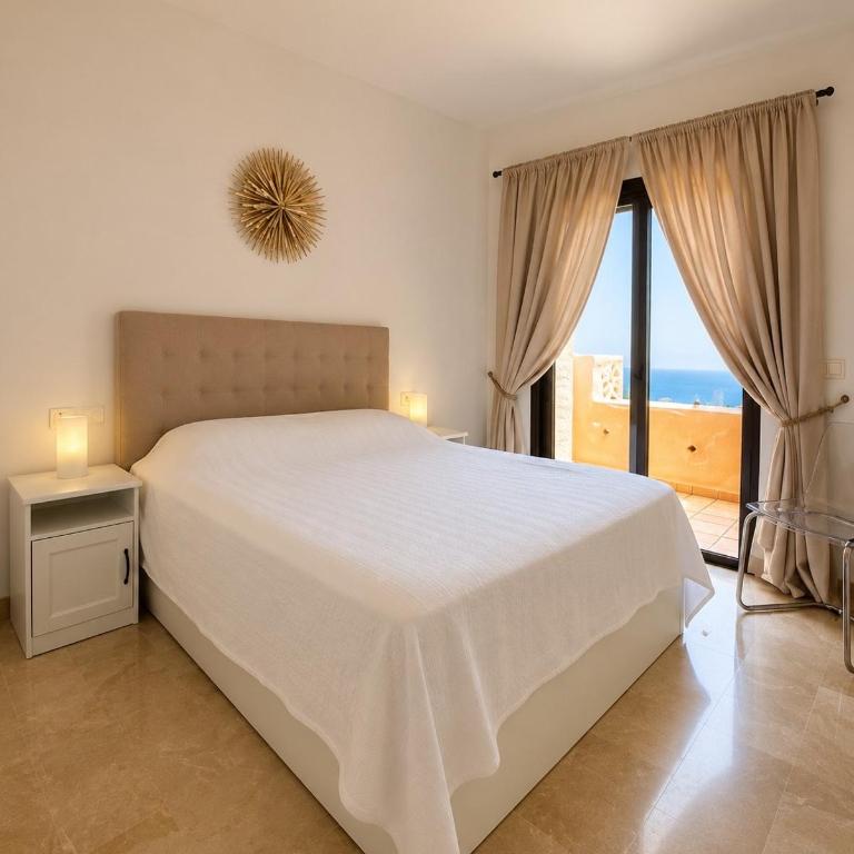 2 bedrooms sea view apartments in La Duquesa - Two-Bedroom Apartment - 2