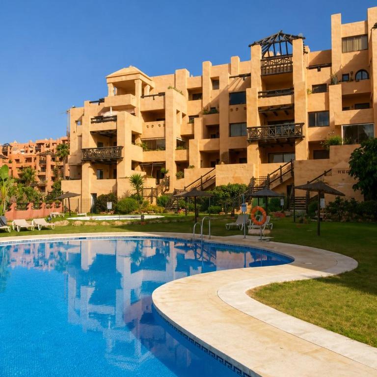 2 bedrooms sea view apartments in La Duquesa - Two-Bedroom Apartment - 21