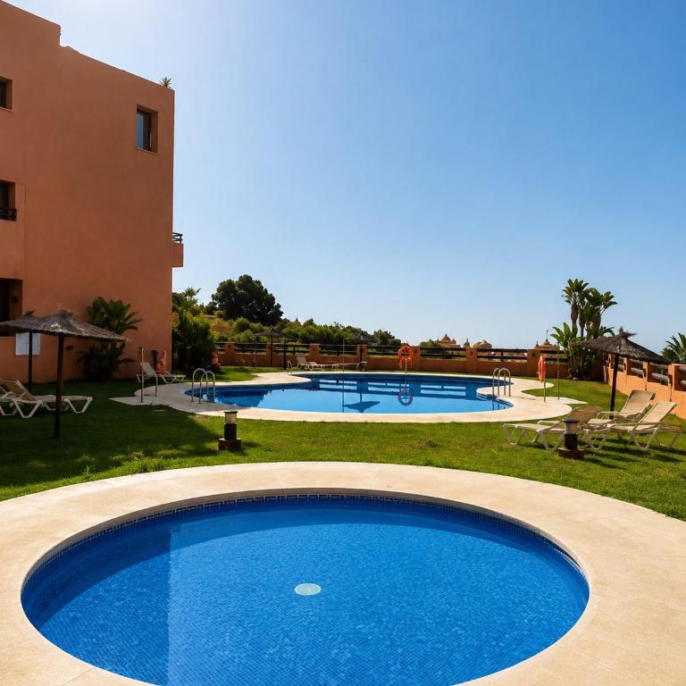 2 bedrooms sea view apartments in La Duquesa - Two-Bedroom Apartment - 19