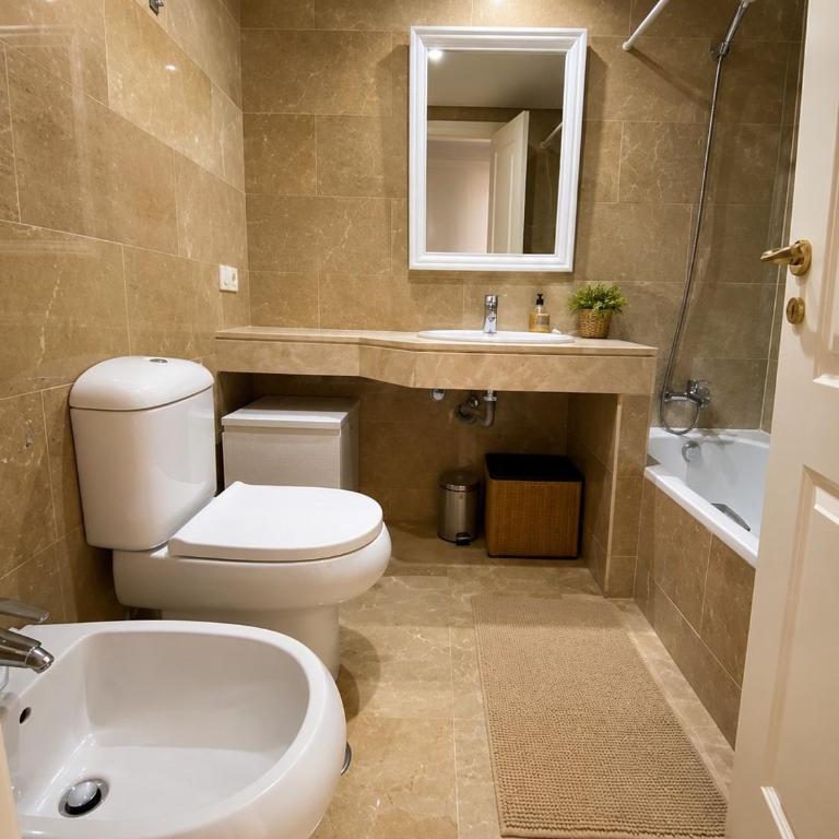 2 bedrooms sea view apartments in La Duquesa - Two-Bedroom Apartment - 6
