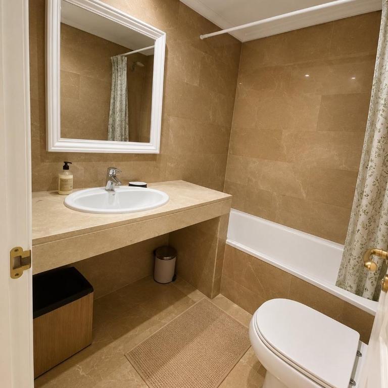 2 bedrooms sea view apartments in La Duquesa - Two-Bedroom Apartment - 7
