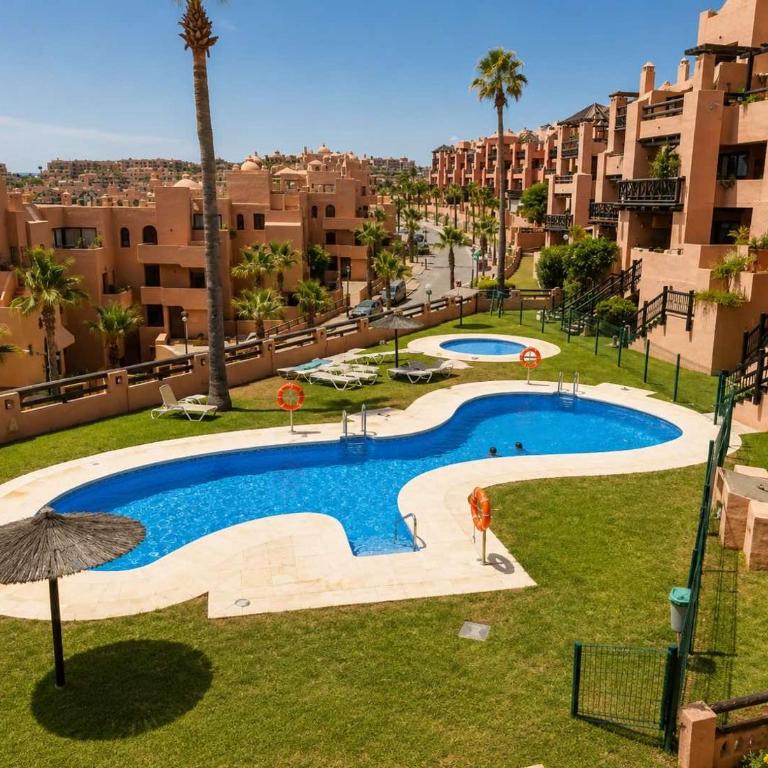 2 bedrooms sea view apartments in La Duquesa - Two-Bedroom Apartment - 20