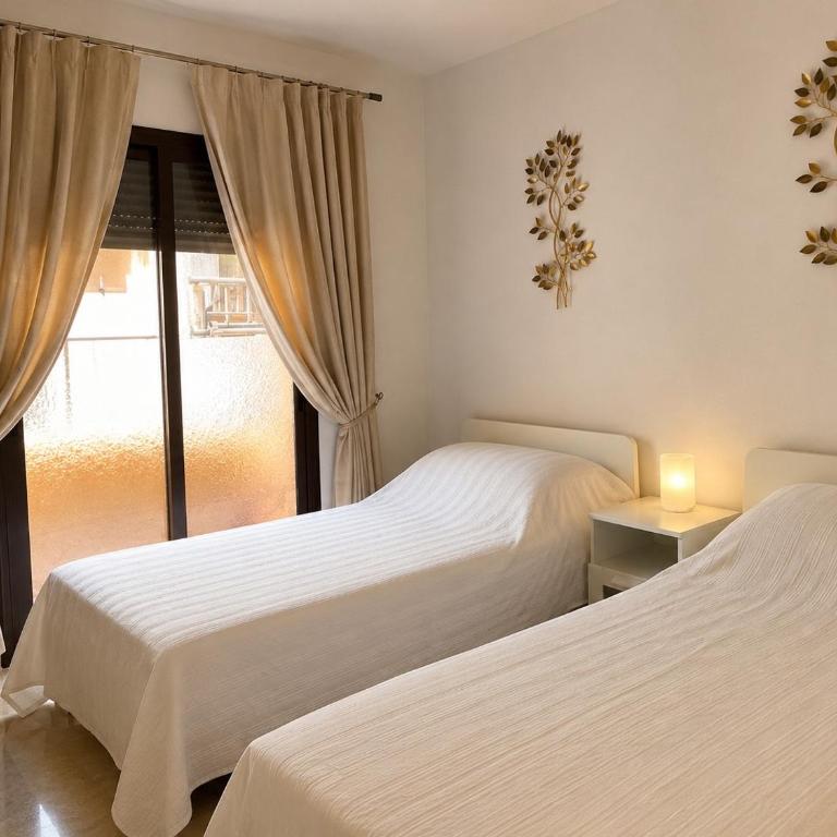2 bedrooms sea view apartments in La Duquesa - Two-Bedroom Apartment - 3