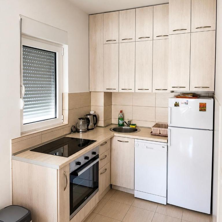 Spacious Cozy Apartment With Private Garage - Apartman sa 2 Spavaće Sobe - 6