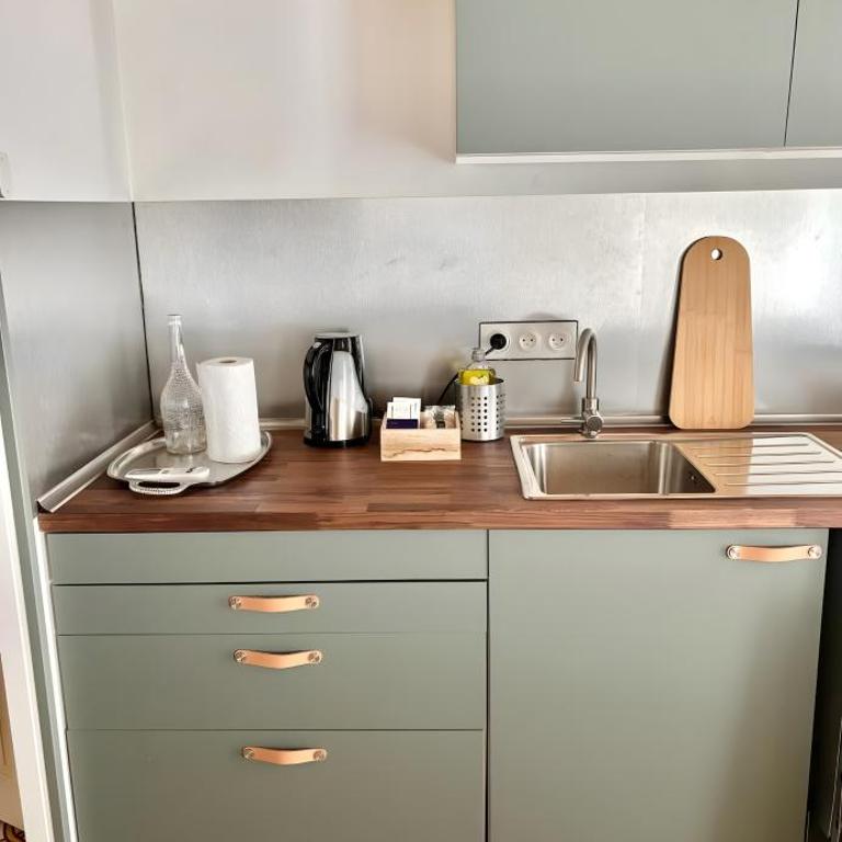 A deux pas des Arenes - Appartement Supérieur - Vue sur Ville - 4