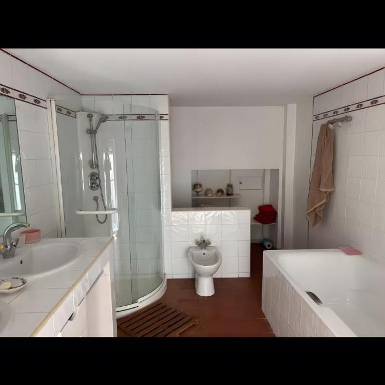 A deux pas des Arenes - Appartement Supérieur - Vue sur Ville - 9