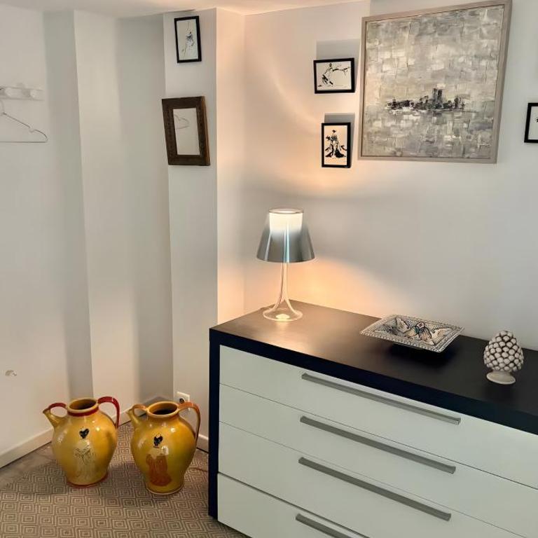 A deux pas des Arenes - Appartement Supérieur - Vue sur Ville - 10