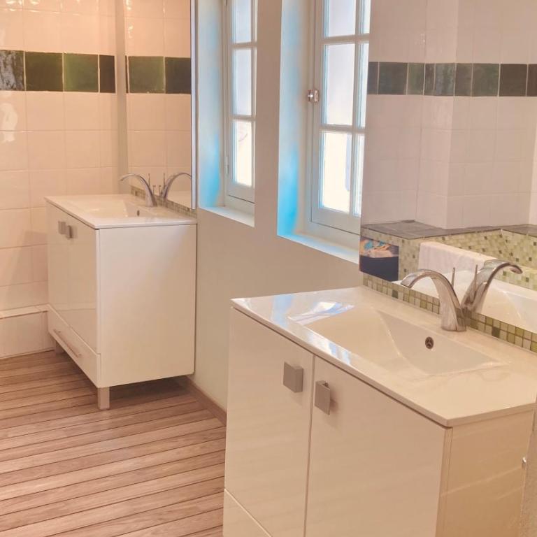 Le Bel Angle - Suite with City View - 3